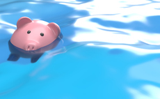 Average personal pension income falls to £939 per year