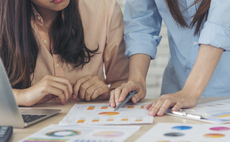 Decline in face-to-face advice 'has implications' for platforms﻿
