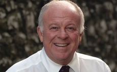 Peter Hargreaves takes aim at HL's strategy to offer hybrid advice 